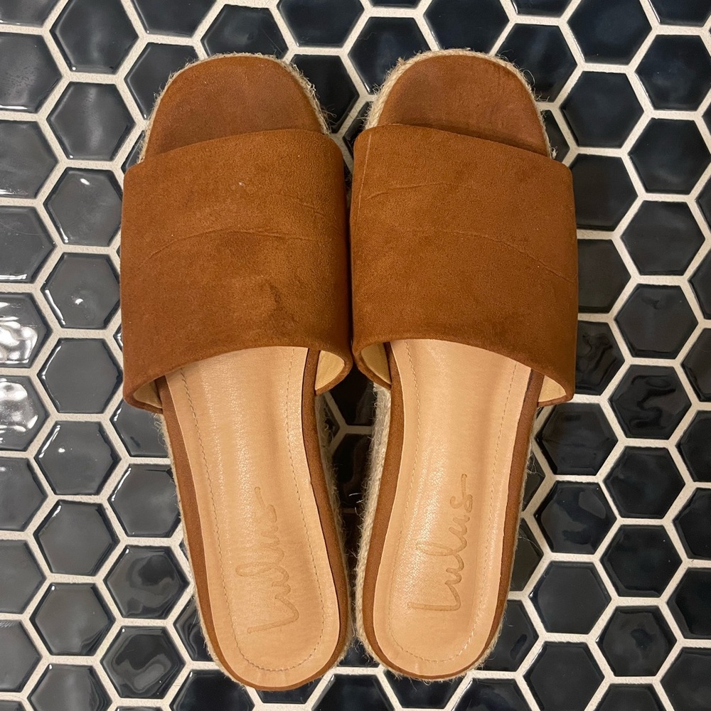 Lulu’s platform shoes size 10